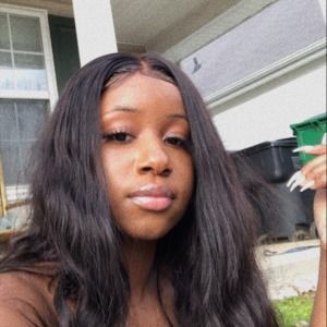 Meet your Posher, Tiara